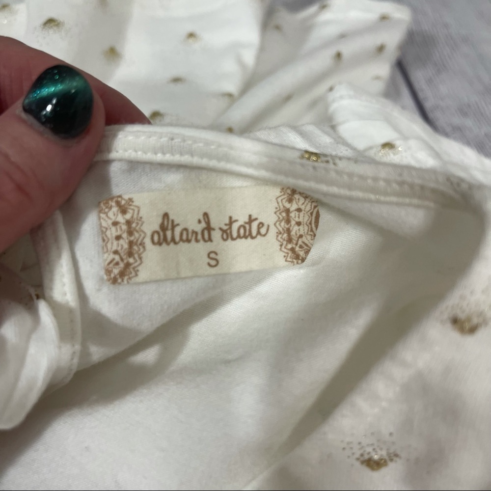 Altar’d State Sunburst Sparkle Tie Back Boho Top Size Small White and Gold - Picture 10 of 11